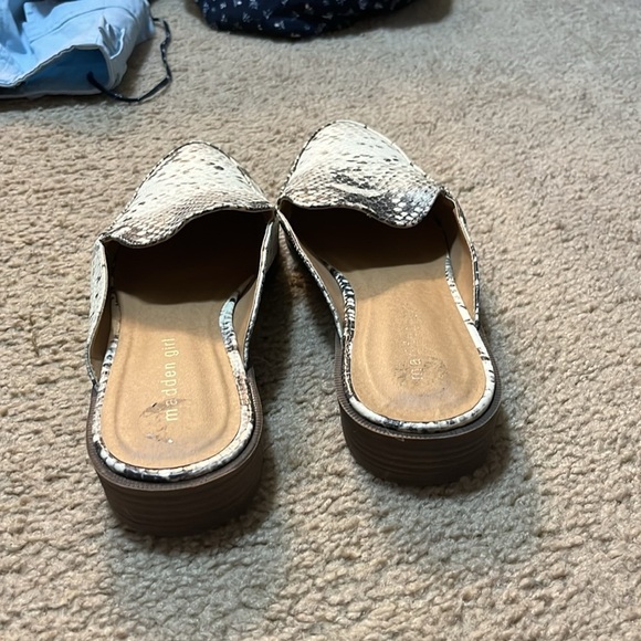 Steve Madden slip on Mule Croc Snake Embossed  8.5 Faux Leather Loafer Tan Black - Picture 10 of 14